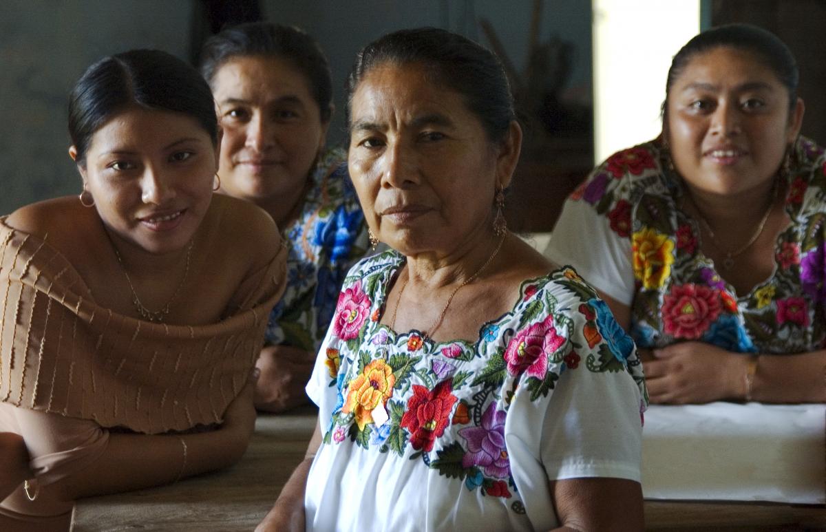 These women are participating in a rights awareness program supported by Semillas ©Fondo Semillas