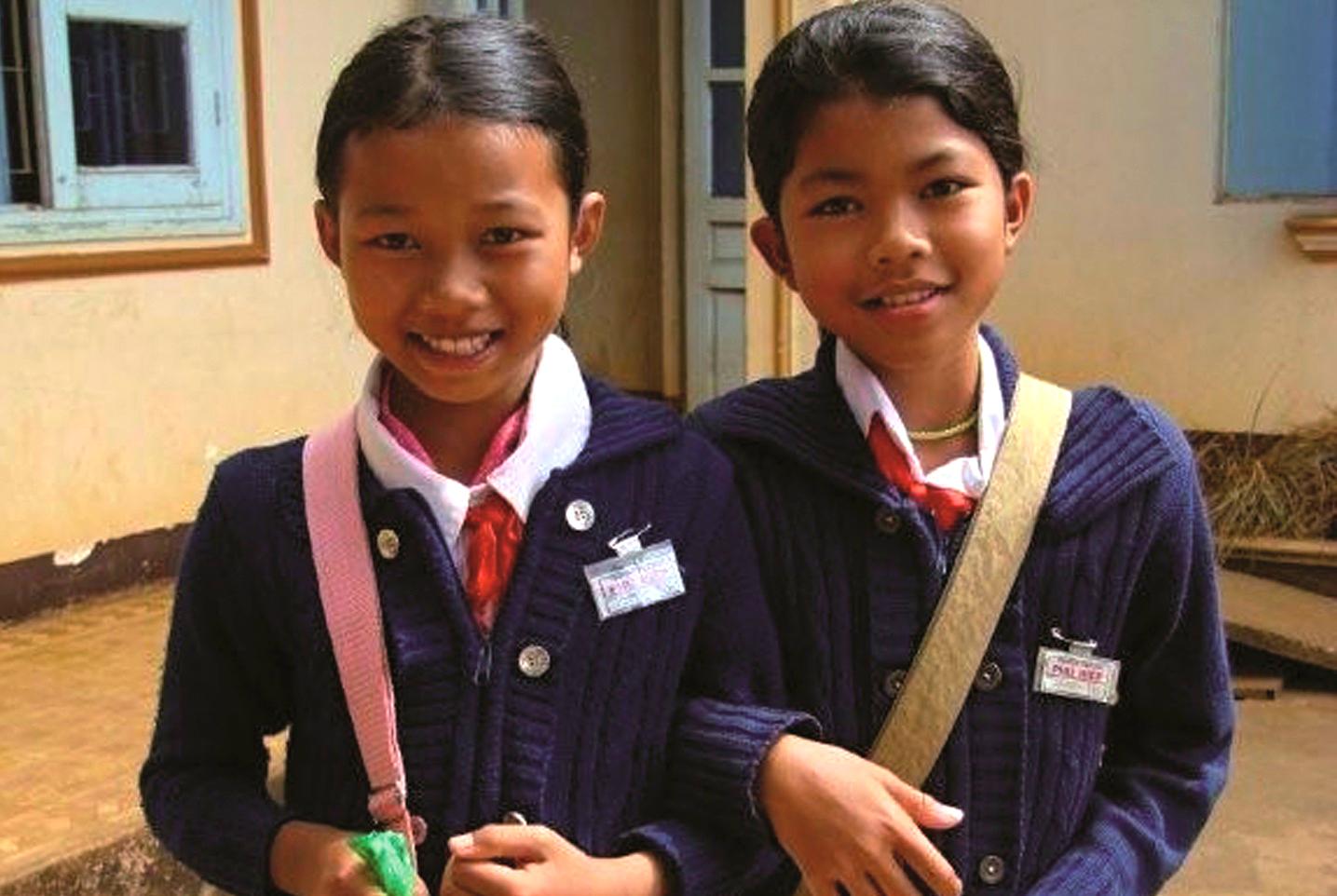 Young Vietnamese School Girls Young Vietnamese School Girls
